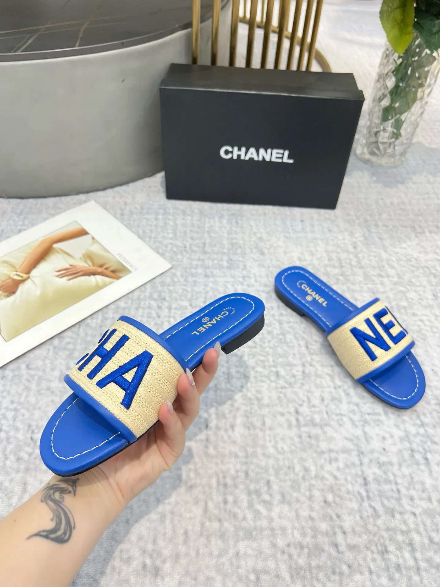 💕💕Factory direct selling price p340💕💕 Genuine leather sole +30 CHANEL, the upper uses three-dimensional electric embroidery technology, the upper foot is comfortable, soft and breathable, must-have size 35-43, leather sole +30